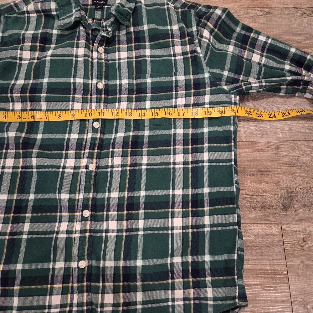 J.Crew Button Down Flannel Classic Fit Long Sleeve Shirt Mens Size Medium